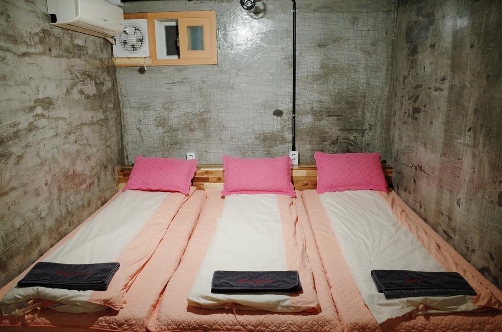 Хостел Bong Backpackers Сеул Экстерьер фото