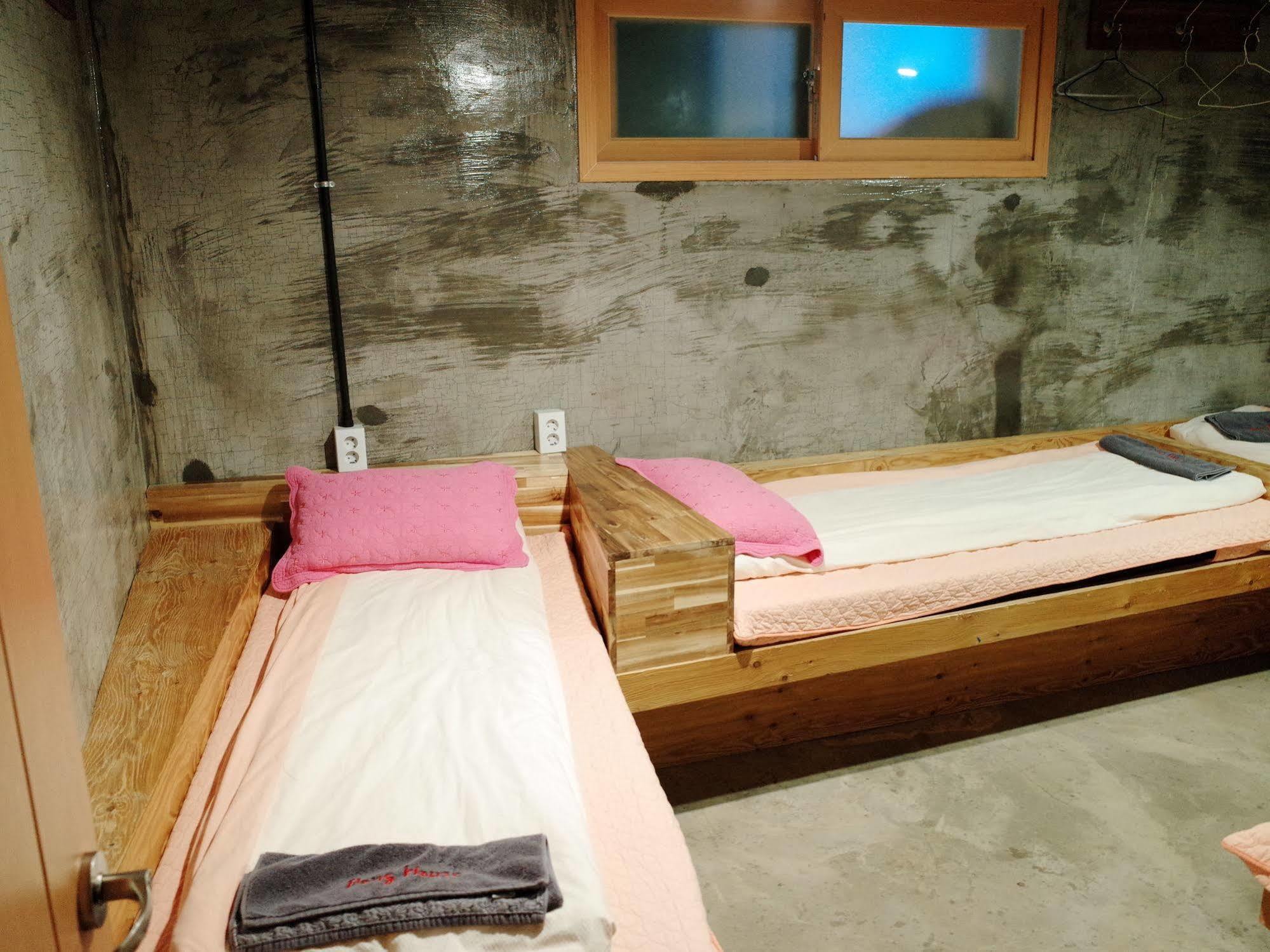 Хостел Bong Backpackers Сеул Экстерьер фото
