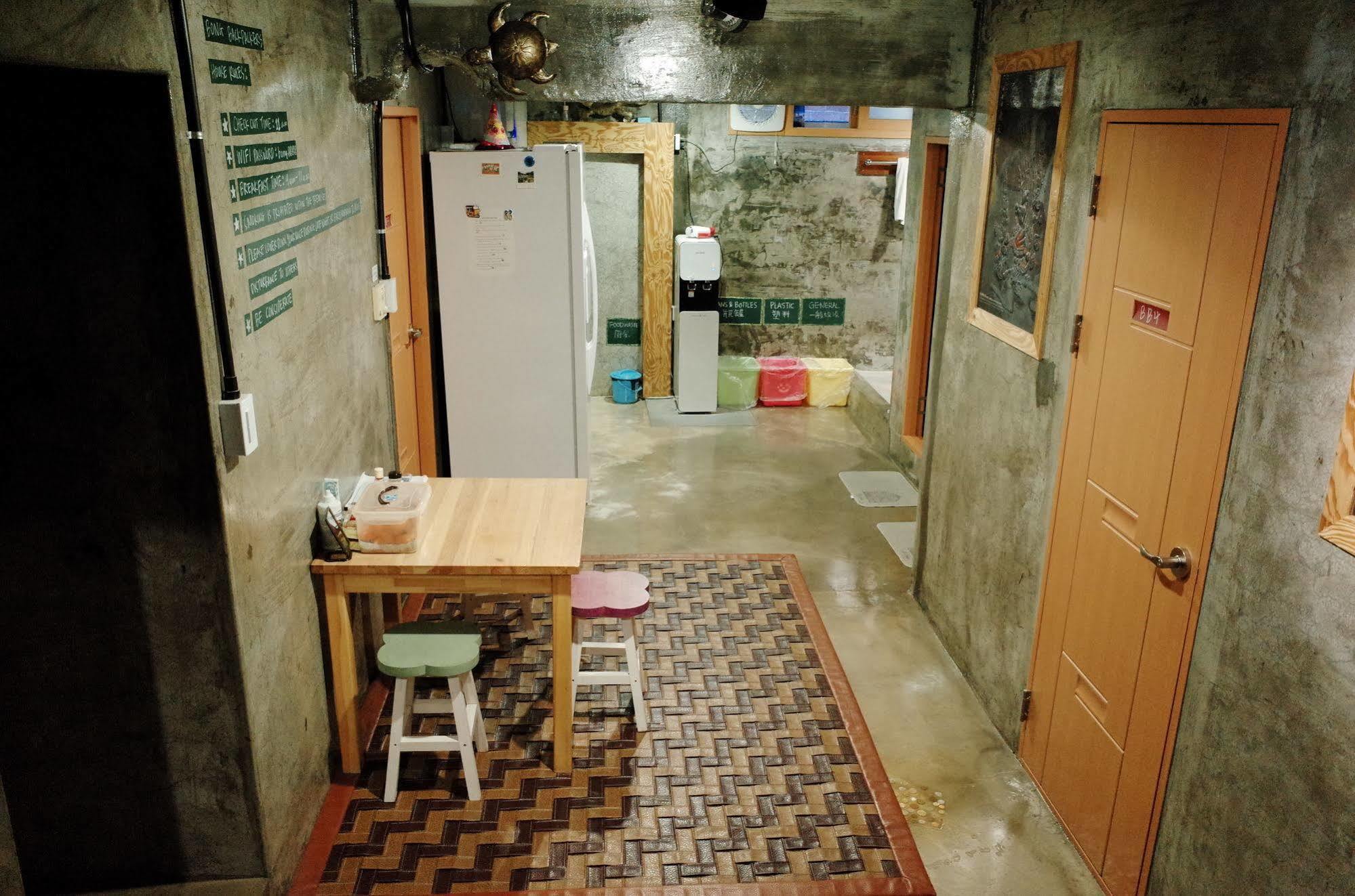 Хостел Bong Backpackers Сеул Экстерьер фото