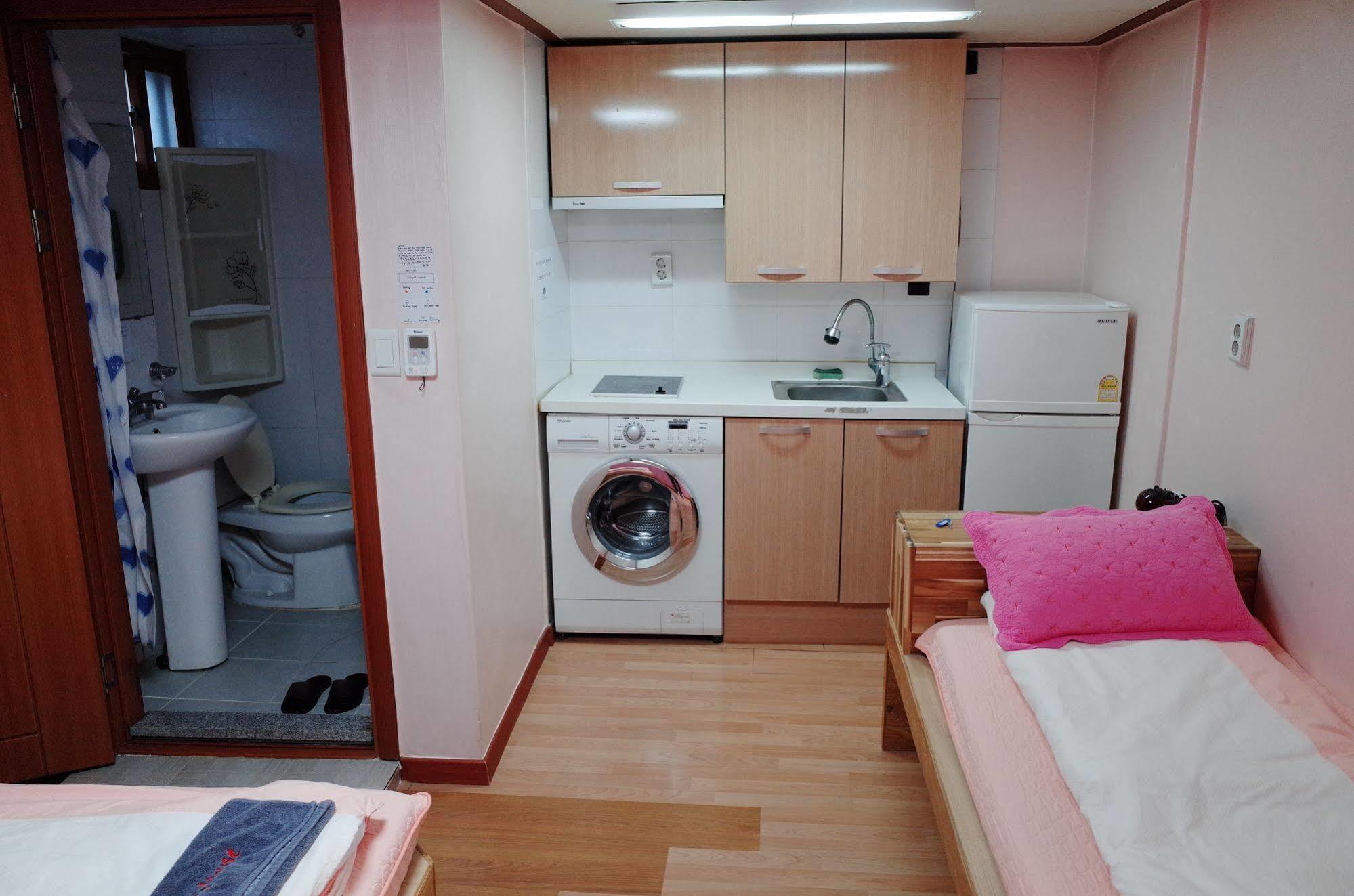 Хостел Bong Backpackers Сеул Экстерьер фото
