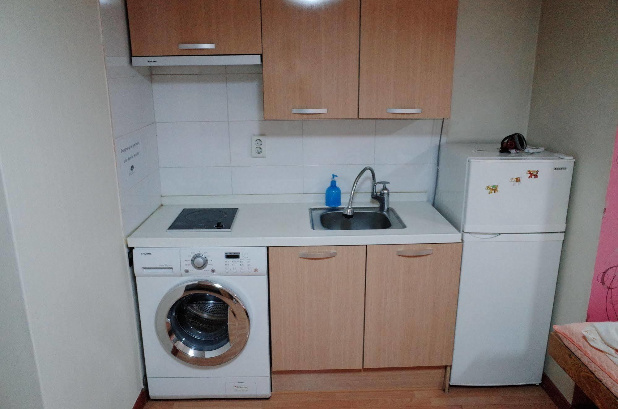 Хостел Bong Backpackers Сеул Экстерьер фото